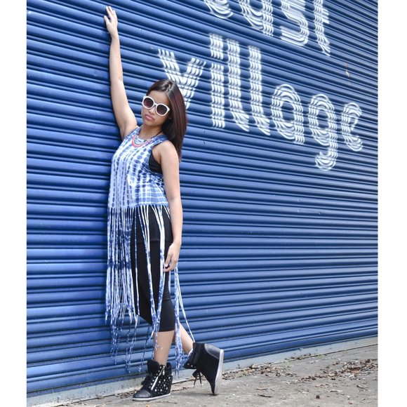 H&M Tops - BLUE & WHITE TIE DYE TOP + LONG FRINGE